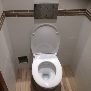 Carrelage d'un WC complet