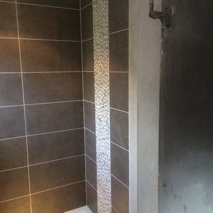 Carrelage douche et mosaïque en pierre