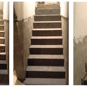 Carrelage d'un escalier de cave